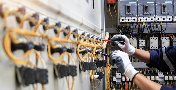 Professional Electrician technician working in Elizabethtown, PA